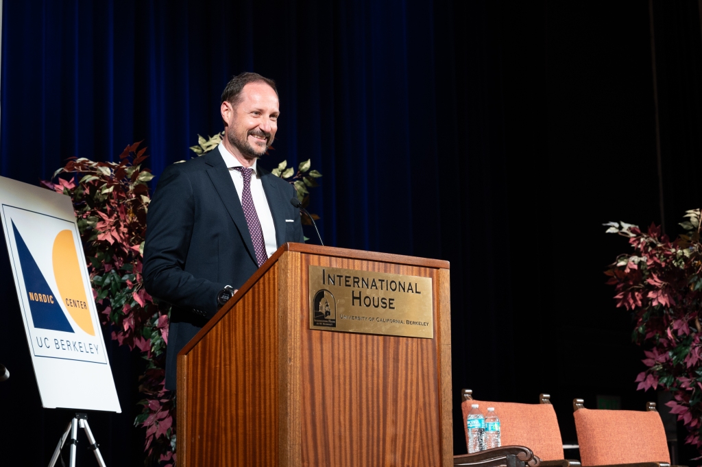 HRH Crown Prince Haakon giving his opening remarks.